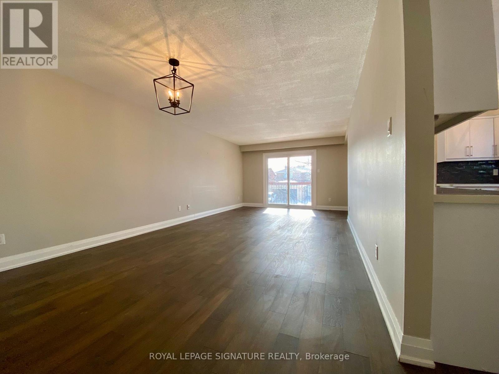 4194 Tea Garden Circle, Mississauga, Ontario  L5B 2W8 - Photo 9 - W12838112