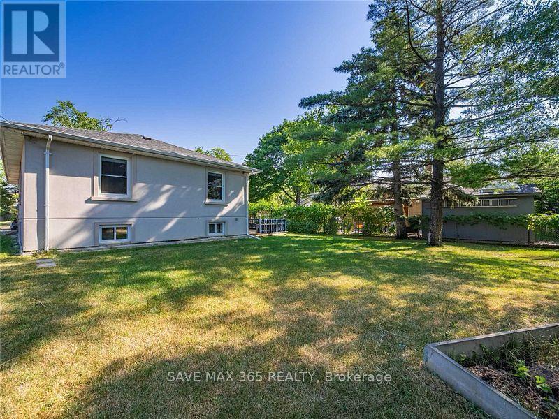 Main - 202 Renforth Drive, Toronto (Markland Wood), Ontario  M9C 2K7 - Photo 24 - W12838168