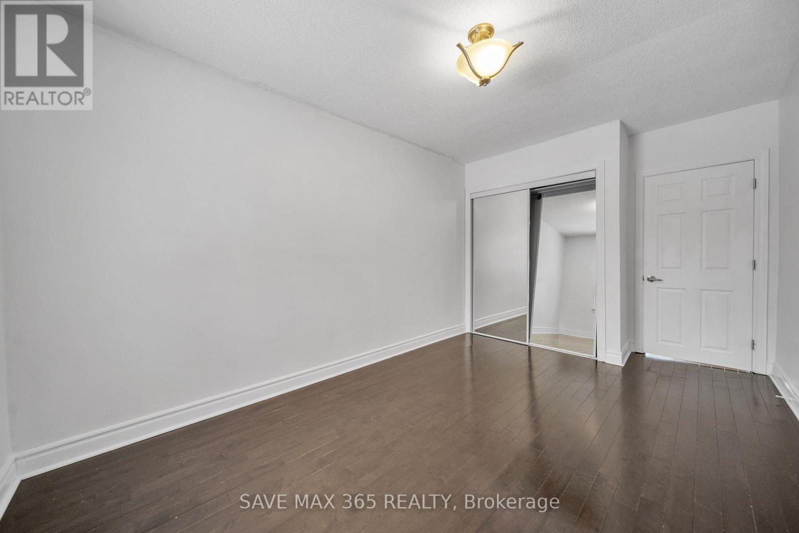 Main - 202 Renforth Drive, Toronto (Markland Wood), Ontario  M9C 2K7 - Photo 9 - W12838168