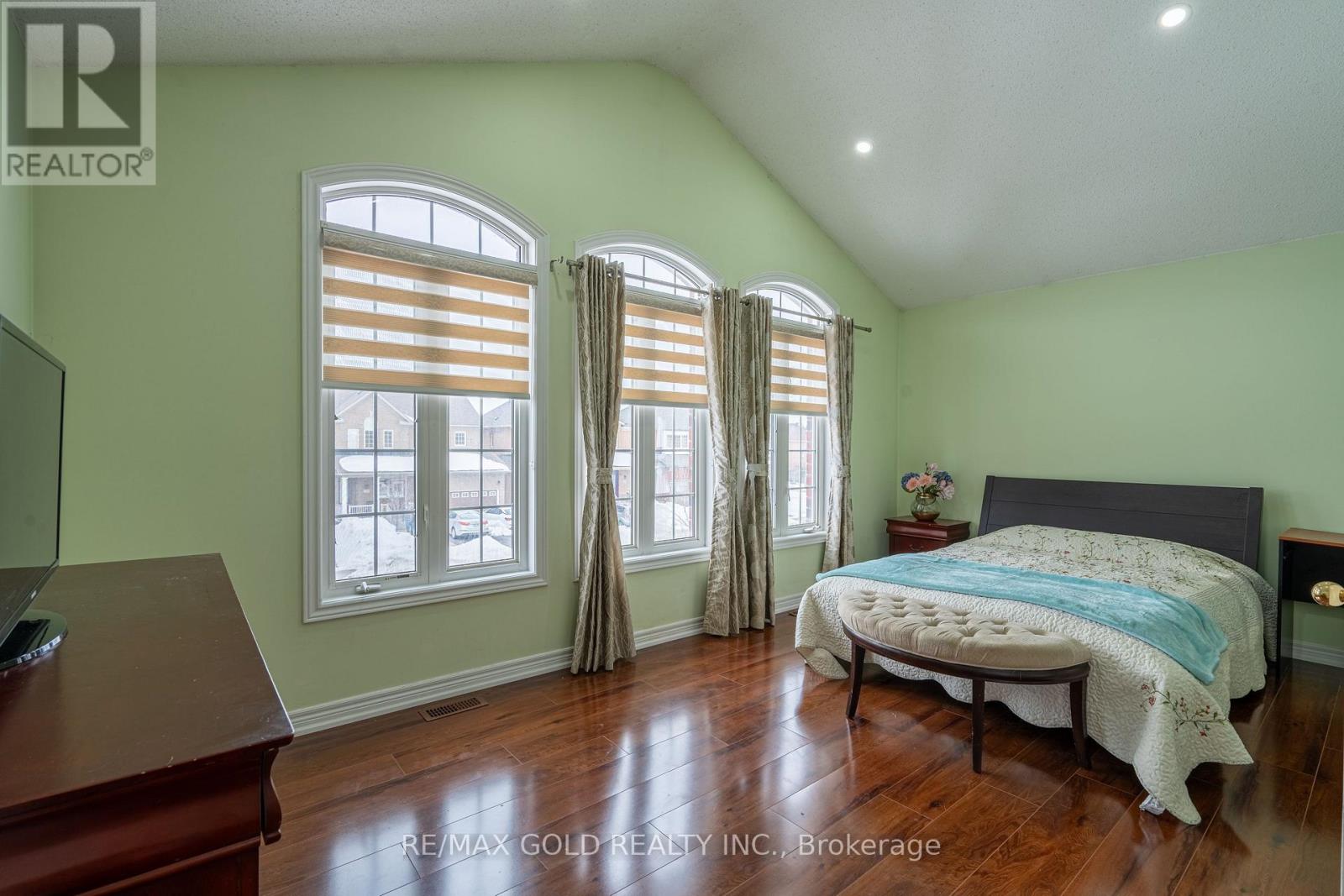 311 Father Tobin Road, Brampton, Ontario  L6R 0P4 - Photo 19 - W12838254