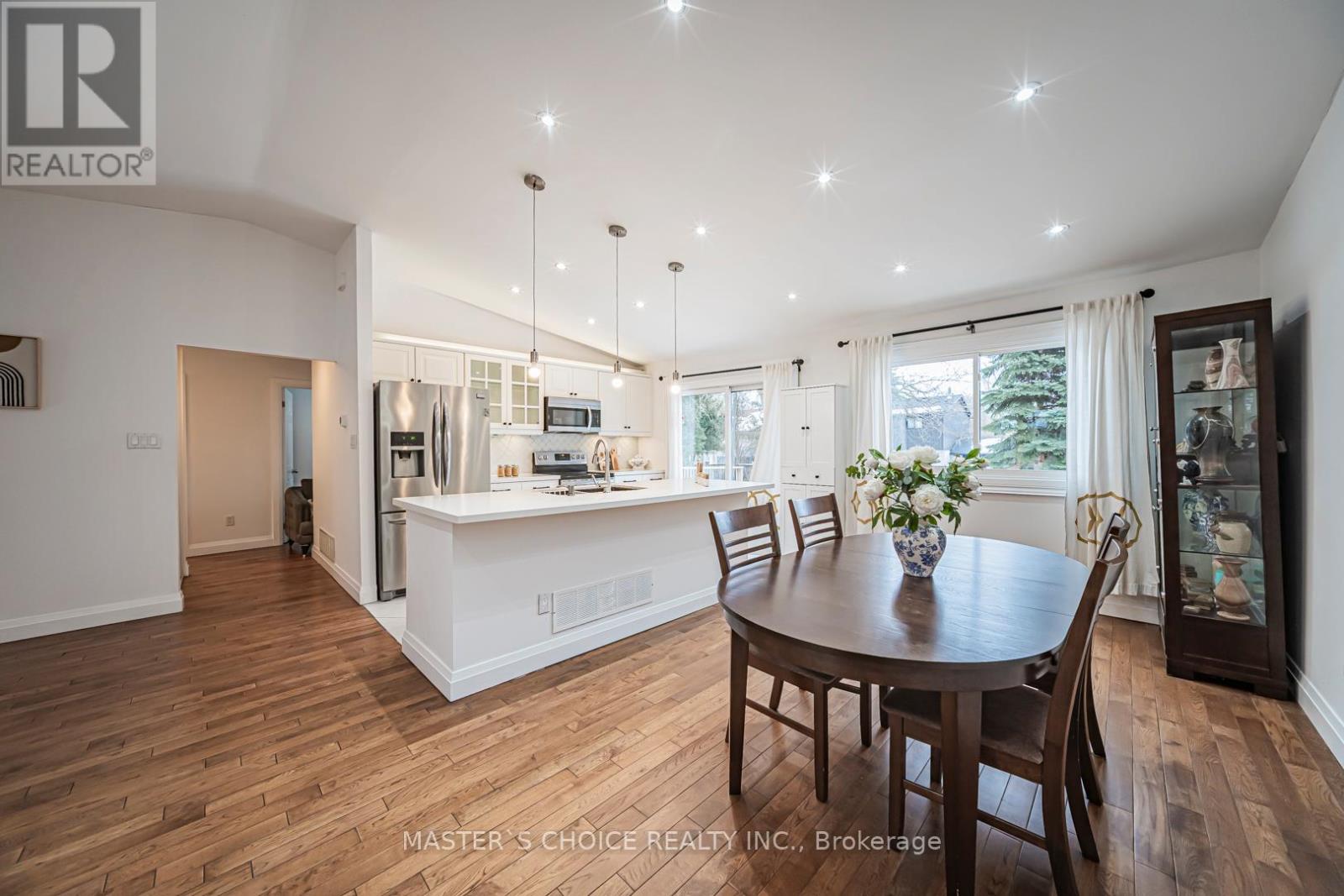 3294 Rhonda Valley Drive, Mississauga, Ontario  L5A 3E9 - Photo 11 - W12838262