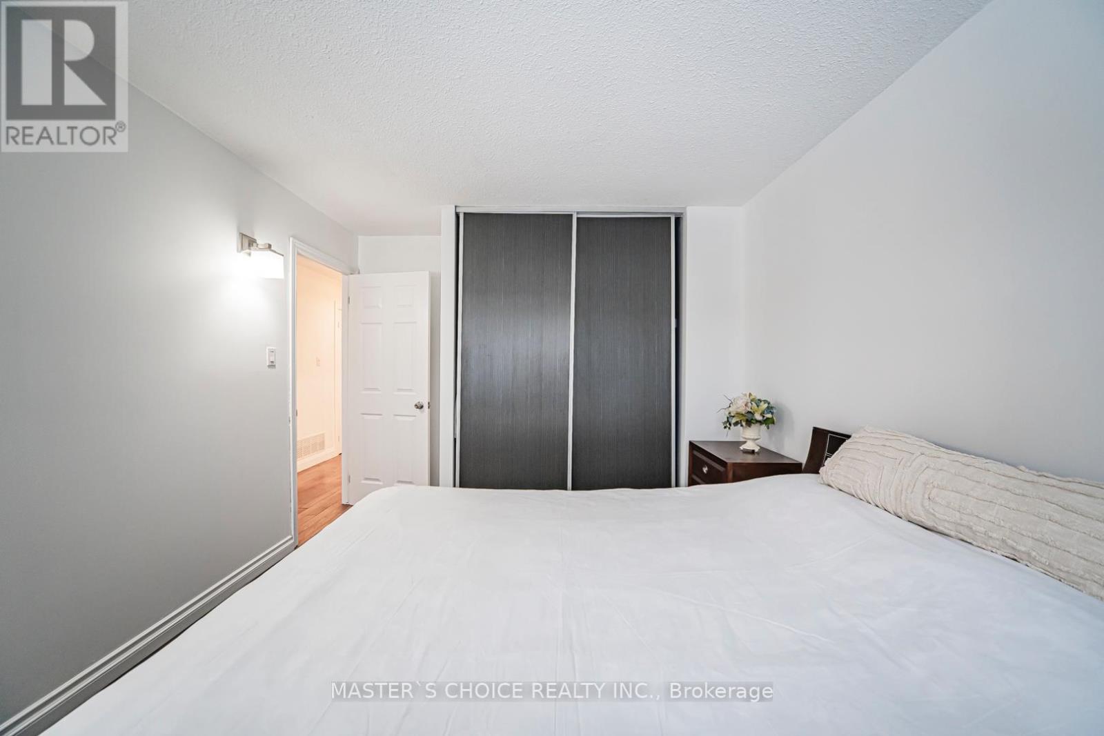 3294 Rhonda Valley Drive, Mississauga, Ontario  L5A 3E9 - Photo 20 - W12838262