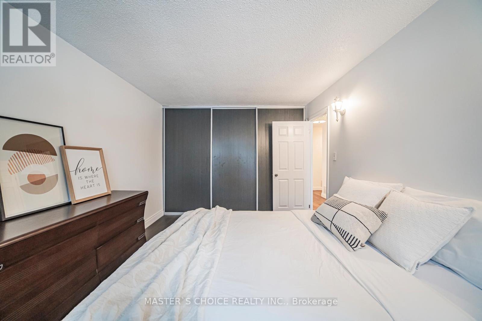 3294 Rhonda Valley Drive, Mississauga, Ontario  L5A 3E9 - Photo 26 - W12838262