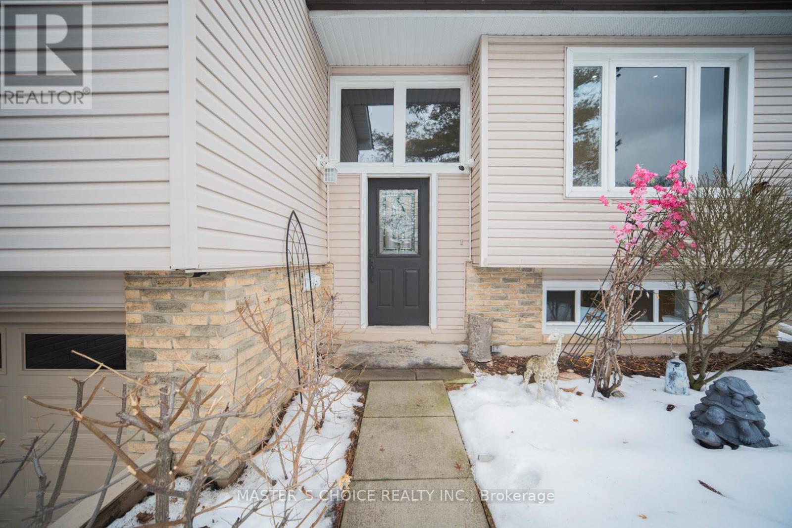 3294 Rhonda Valley Drive, Mississauga, Ontario  L5A 3E9 - Photo 3 - W12838262