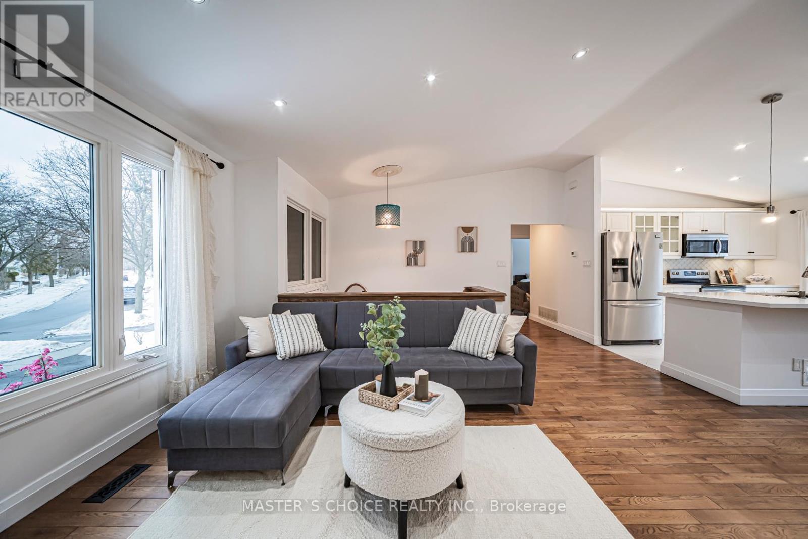 3294 Rhonda Valley Drive, Mississauga, Ontario  L5A 3E9 - Photo 9 - W12838262