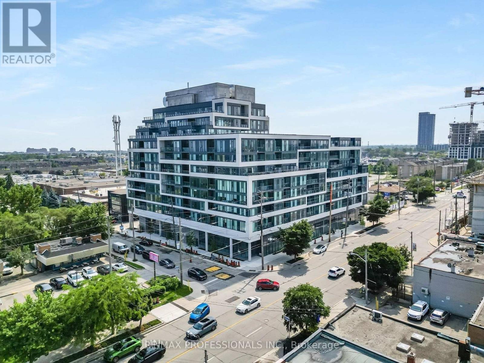 313 - 859 THE QUEENSWAY, Toronto, Ontario