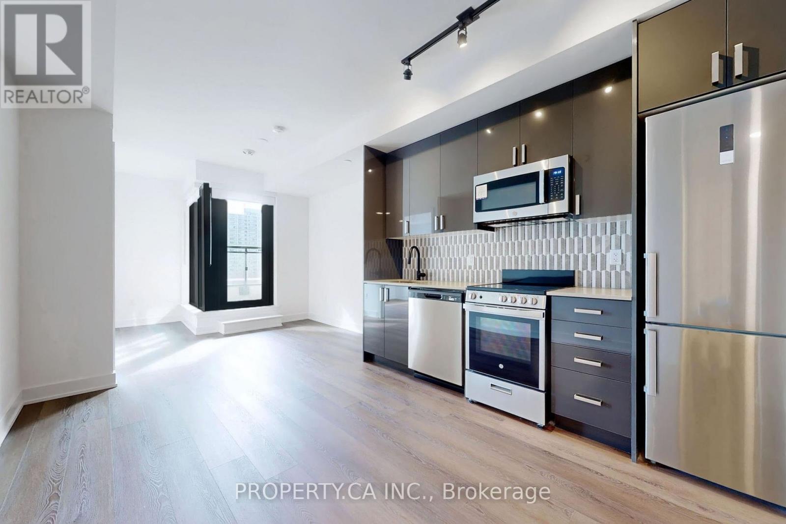 505 - 758 Dovercourt Road W, Toronto, Ontario  M6H 1L8 - Photo 7 - W12838366