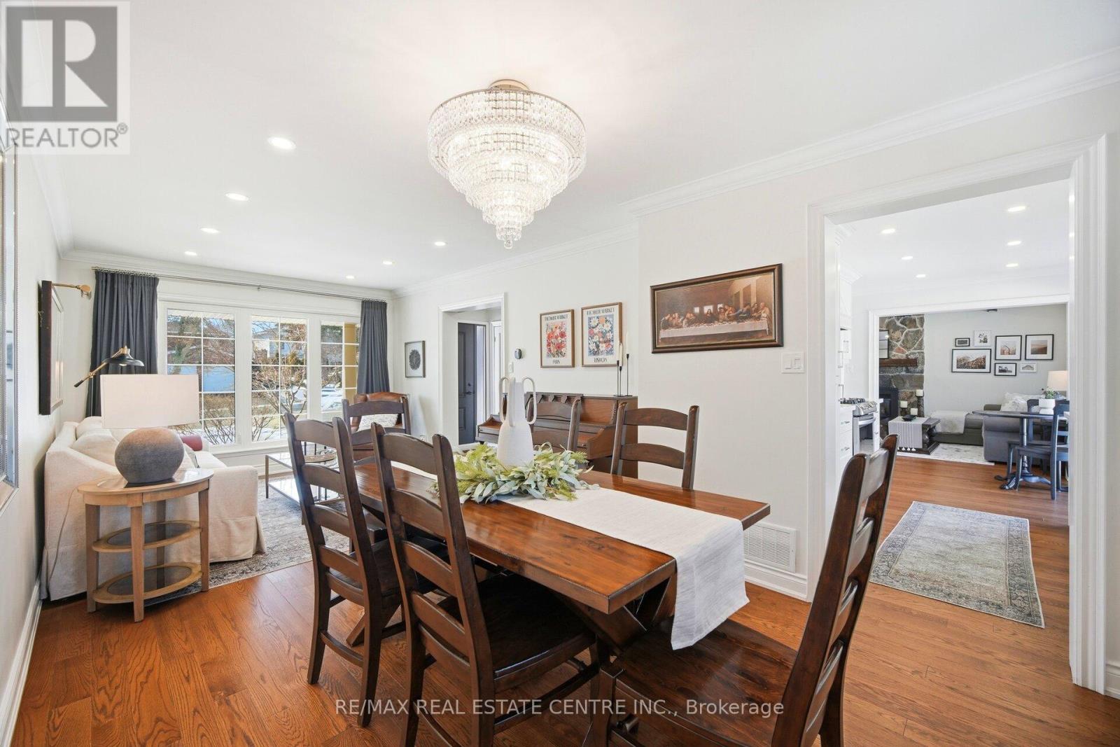 4253 Marblethorne Court, Mississauga, Ontario  L4W 2H9 - Photo 11 - W12838392