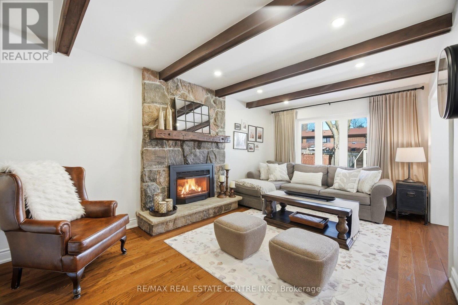 4253 Marblethorne Court, Mississauga, Ontario  L4W 2H9 - Photo 19 - W12838392