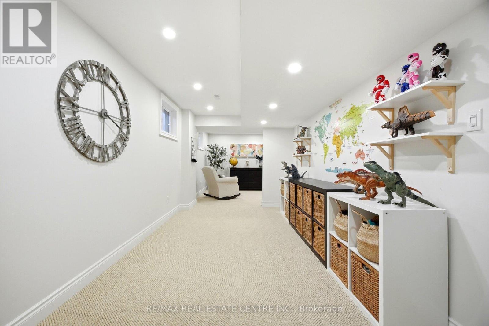 4253 Marblethorne Court, Mississauga, Ontario  L4W 2H9 - Photo 39 - W12838392