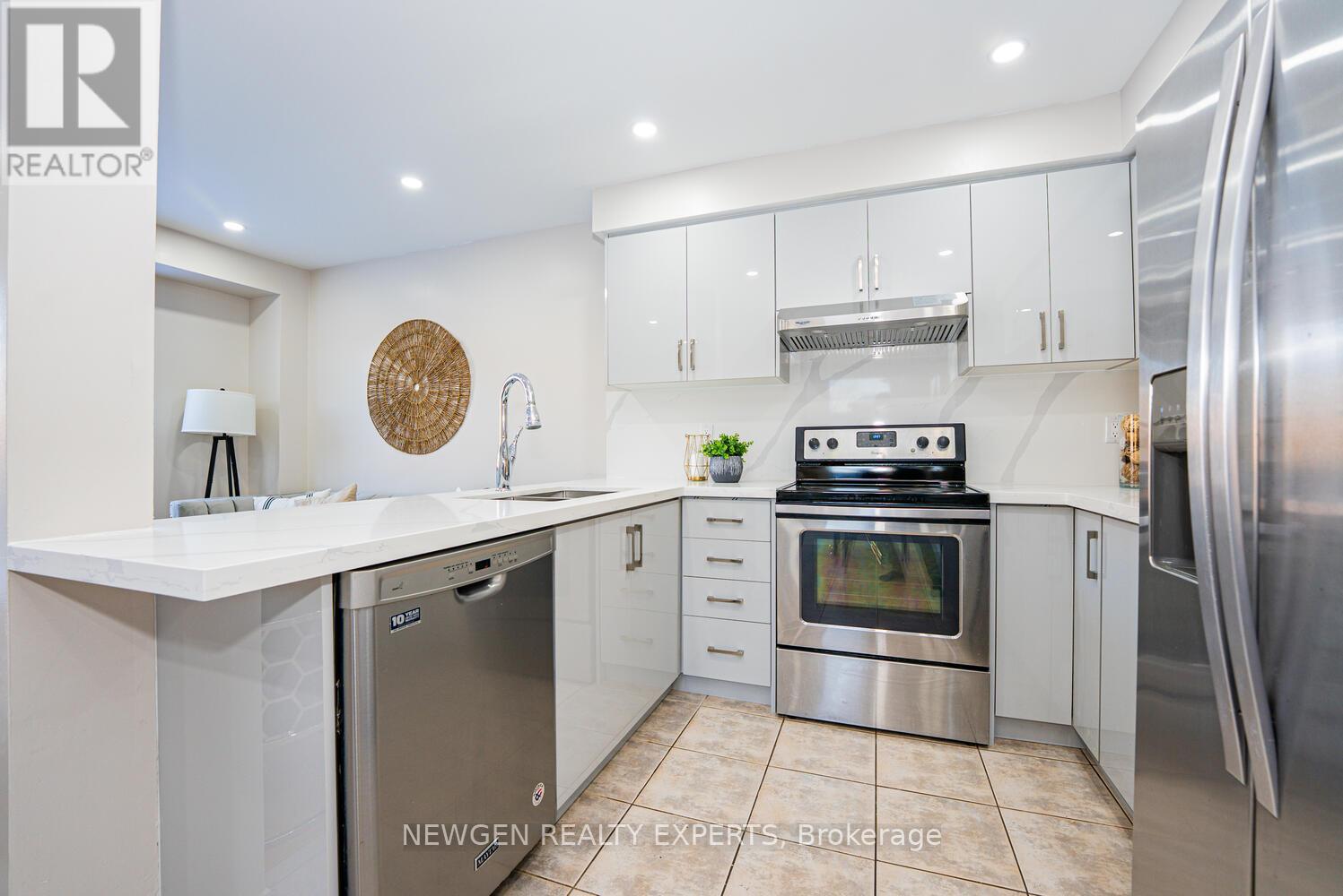 23 Whiteface Crescent, Brampton, Ontario  L6X 4W6 - Photo 23 - W12838424