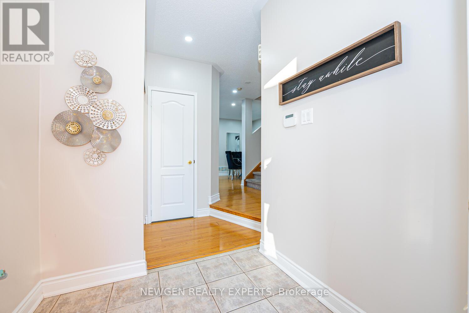 23 Whiteface Crescent, Brampton, Ontario  L6X 4W6 - Photo 9 - W12838424