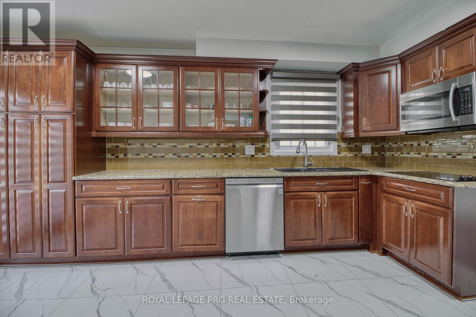 Upper Floor - 13 Stillwater Crescent, Brampton, Ontario  L6X 3K6 - Photo 15 - W12838444