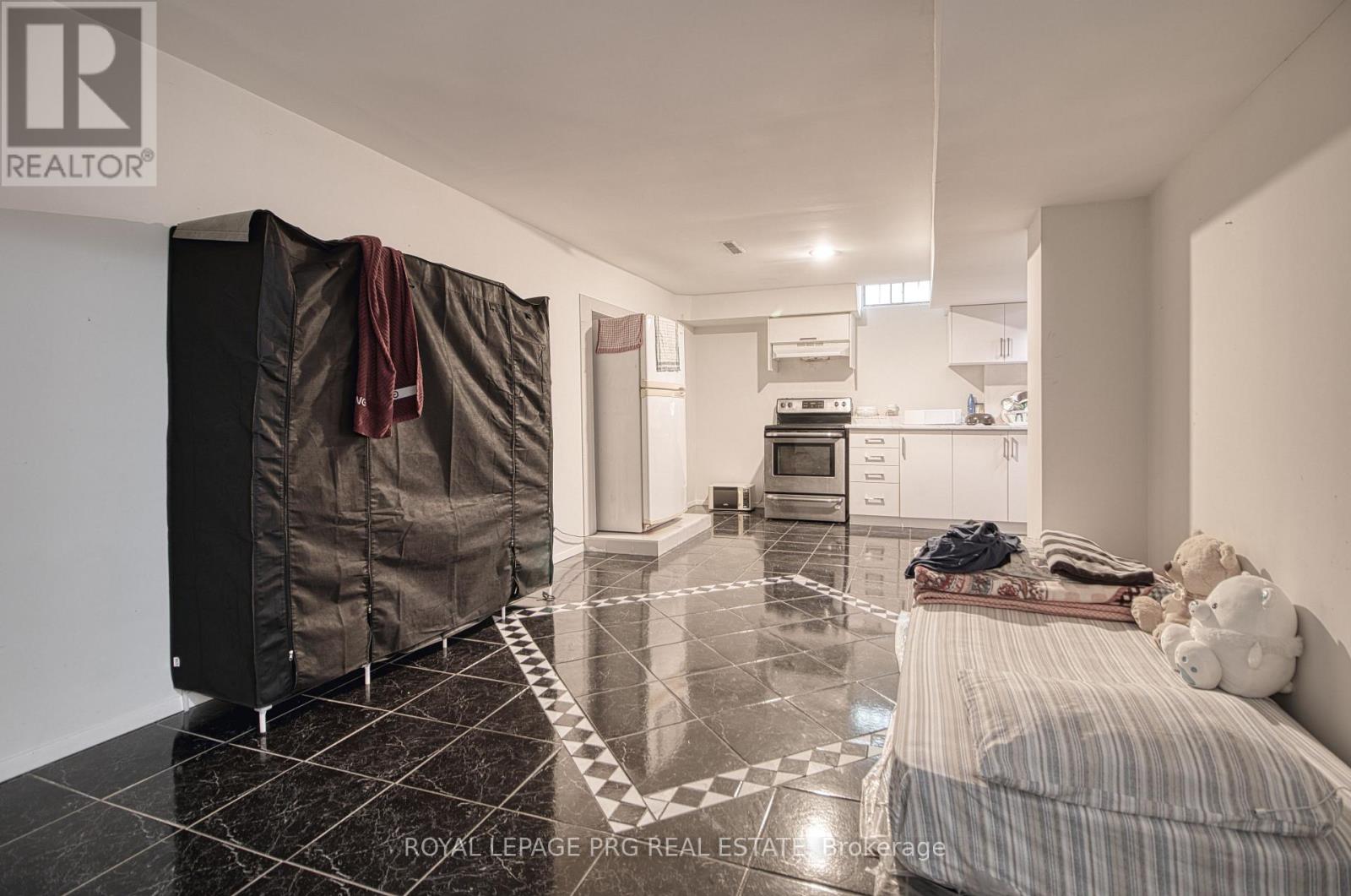 Upper Floor - 13 Stillwater Crescent, Brampton, Ontario  L6X 3K6 - Photo 38 - W12838444