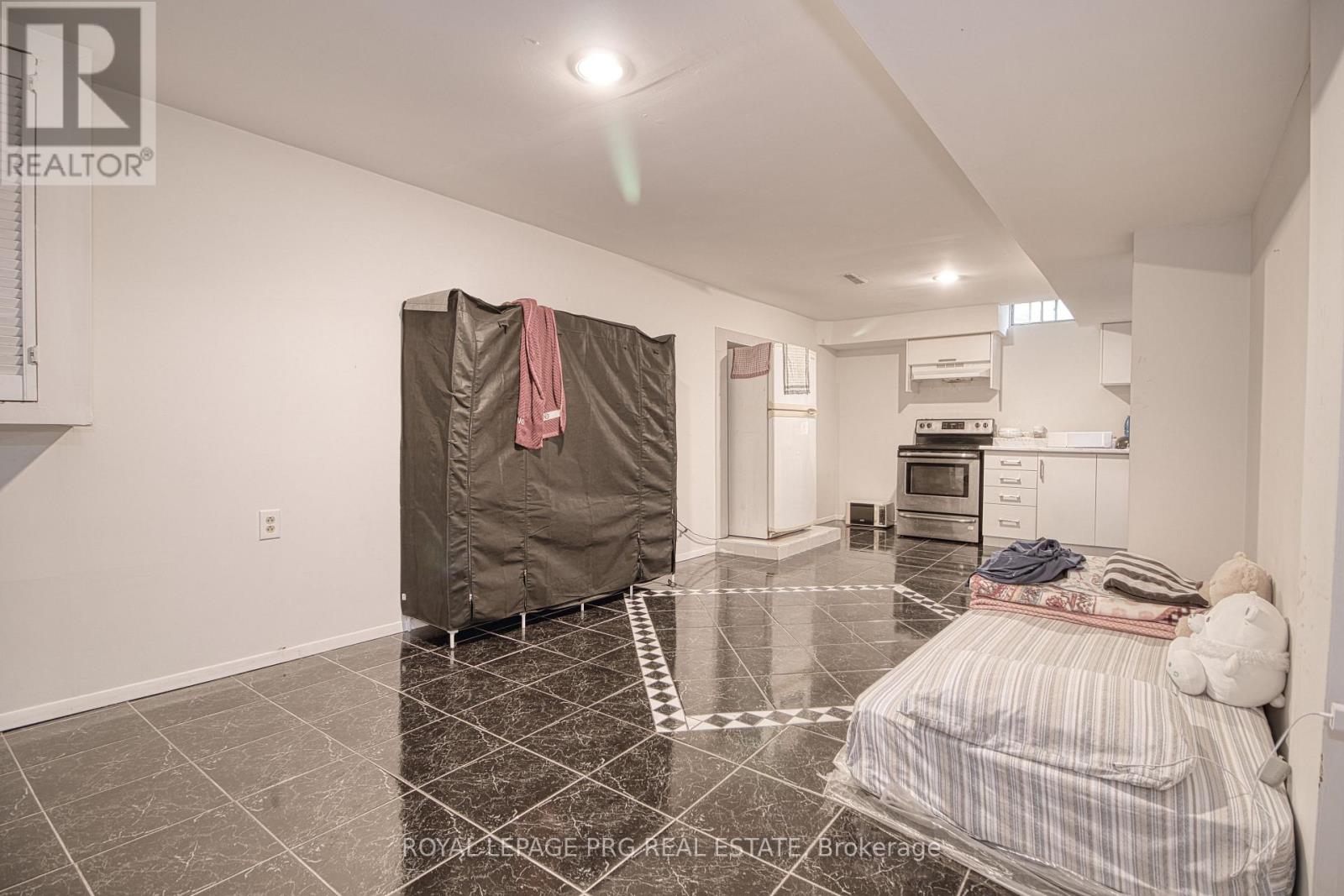 Upper Floor - 13 Stillwater Crescent, Brampton, Ontario  L6X 3K6 - Photo 40 - W12838444