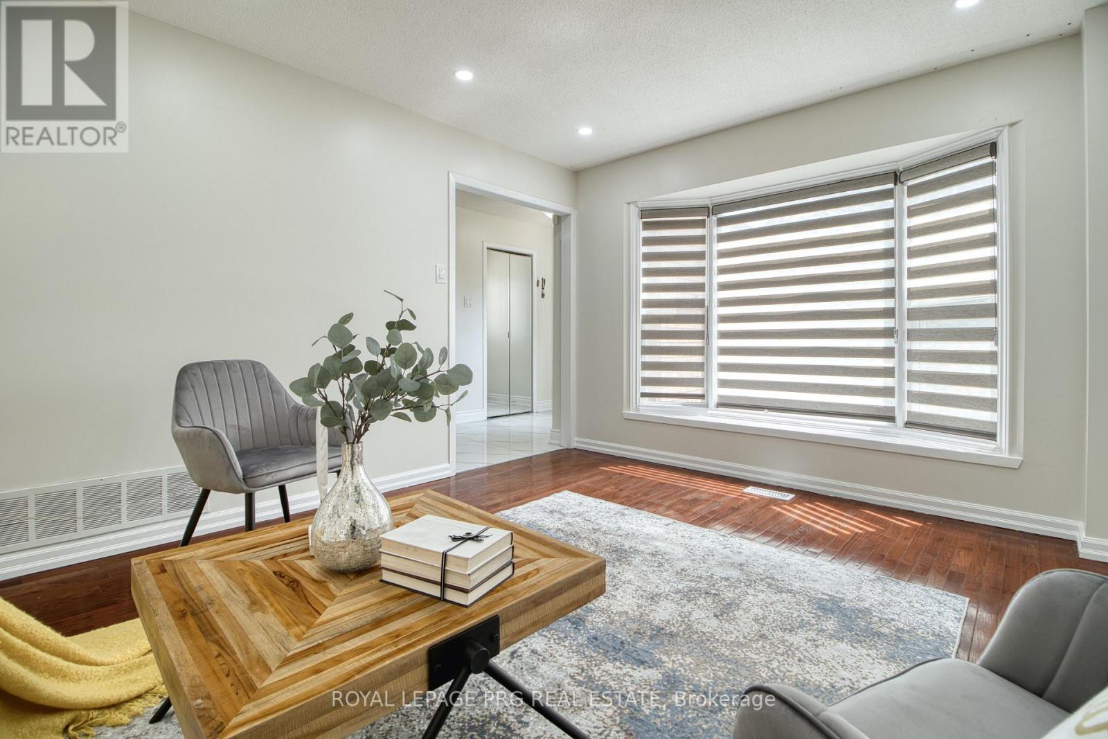 Upper Floor - 13 Stillwater Crescent, Brampton, Ontario  L6X 3K6 - Photo 6 - W12838444