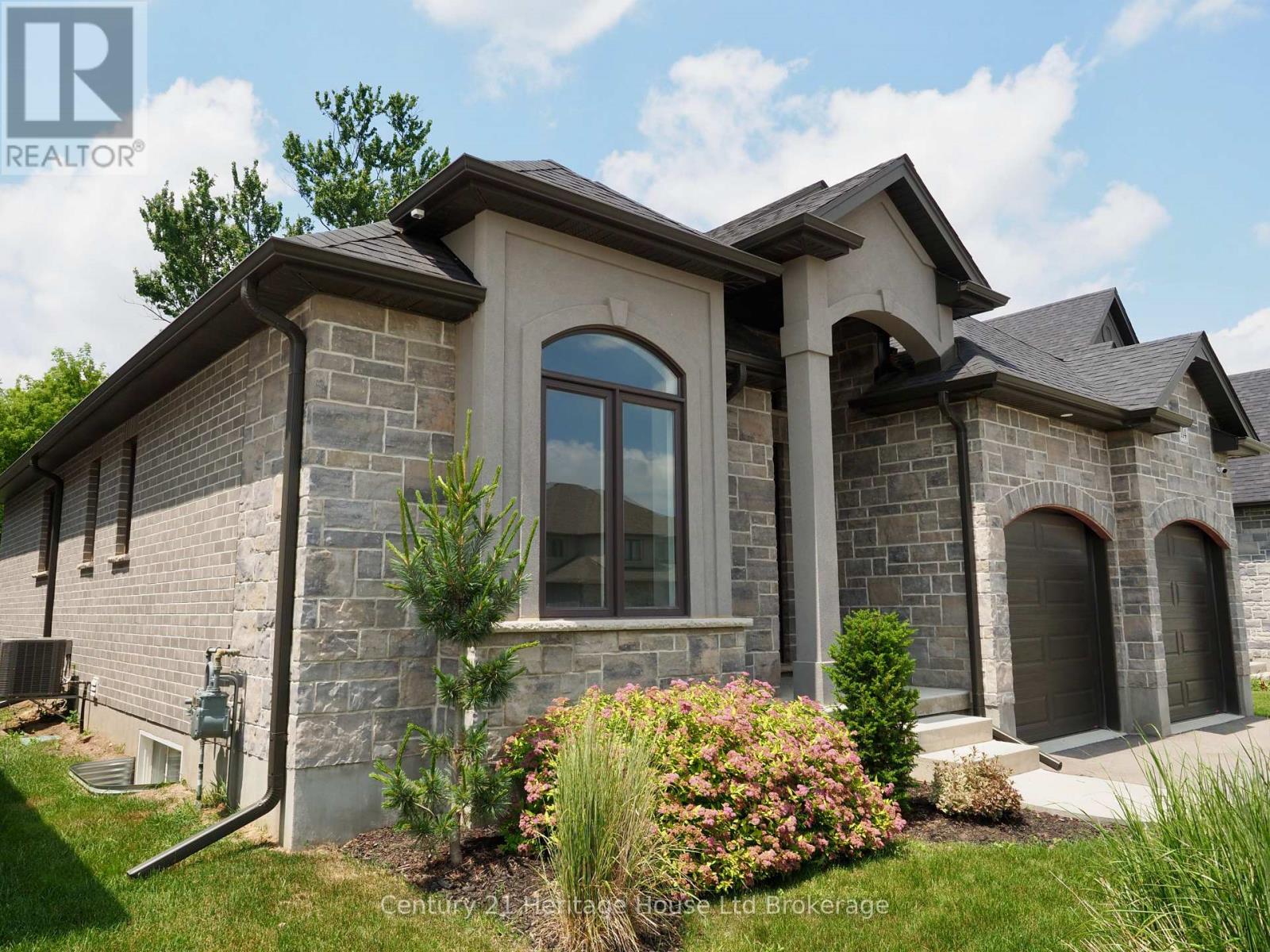 114 BEECH BOULEVARD, Tillsonburg, Ontario