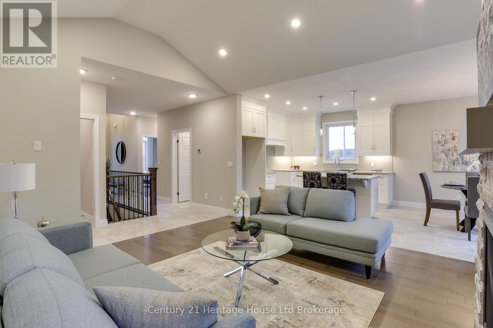 114 Beech Boulevard, Tillsonburg, Ontario  N4G 5S1 - Photo 3 - X12690836