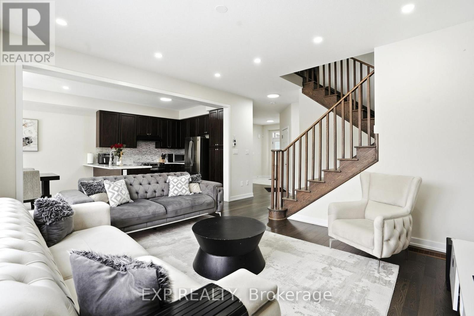 19 Hawick Crescent, Haldimand, Ontario  N3W 0G5 - Photo 11 - X12834406