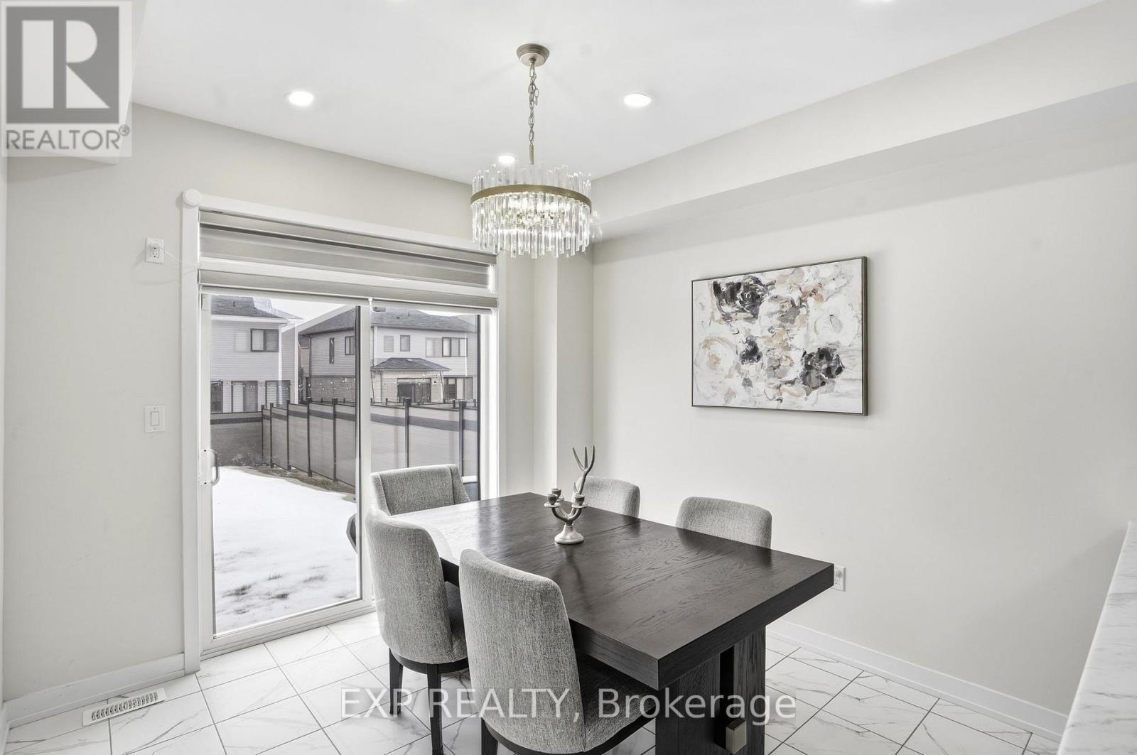 19 Hawick Crescent, Haldimand, Ontario  N3W 0G5 - Photo 16 - X12834406