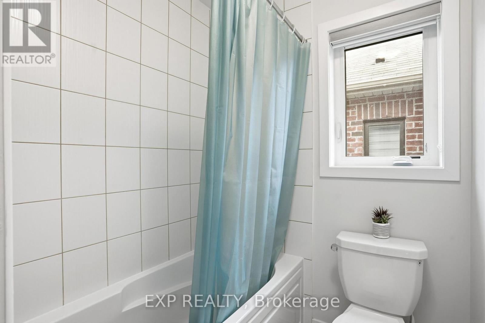 19 Hawick Crescent, Haldimand, Ontario  N3W 0G5 - Photo 28 - X12834406