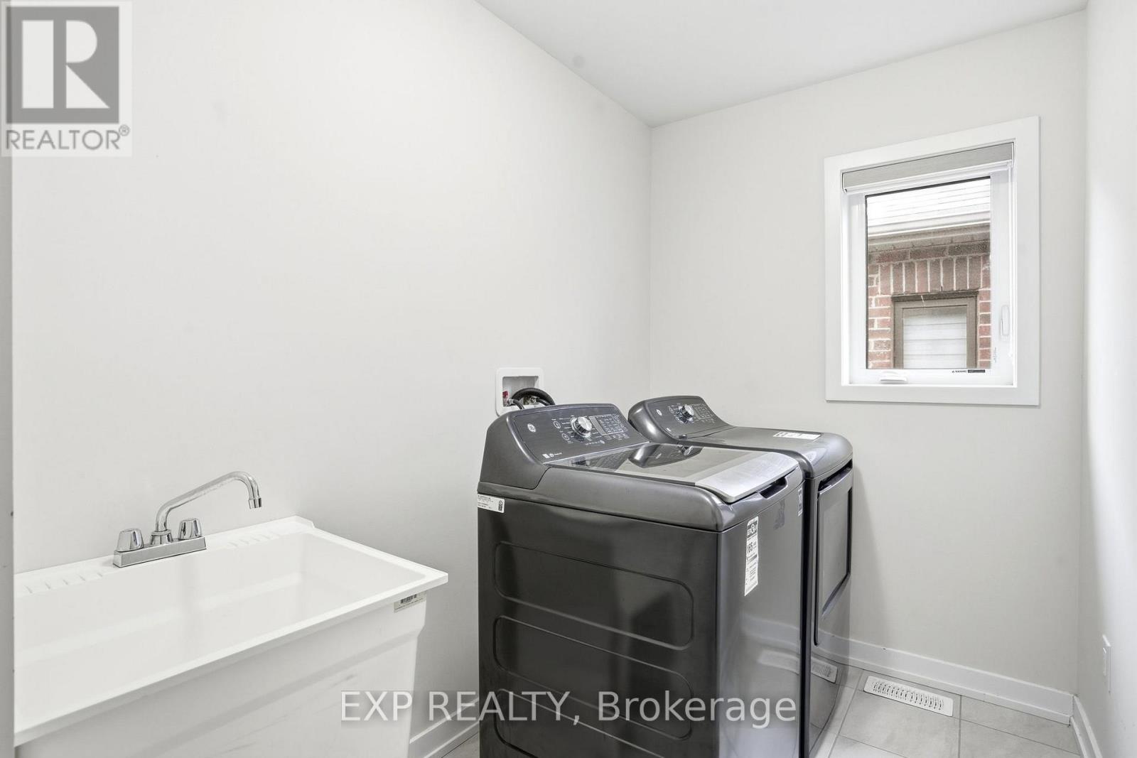 19 Hawick Crescent, Haldimand, Ontario  N3W 0G5 - Photo 29 - X12834406