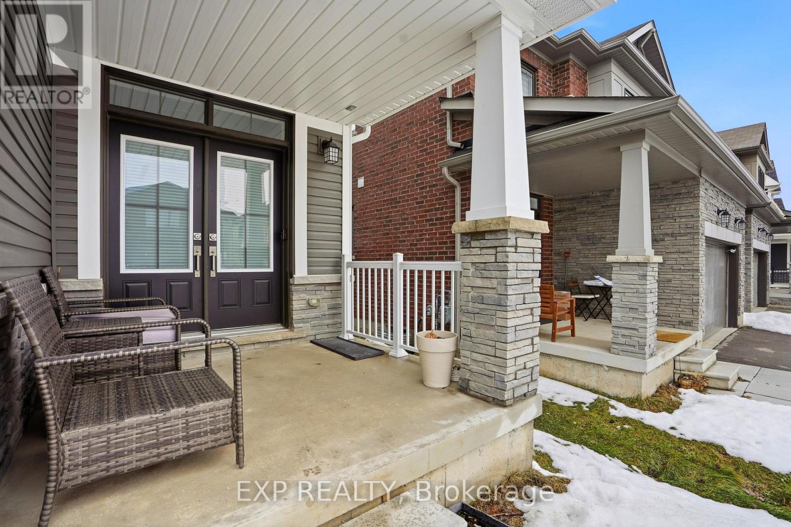 19 Hawick Crescent, Haldimand, Ontario  N3W 0G5 - Photo 4 - X12834406