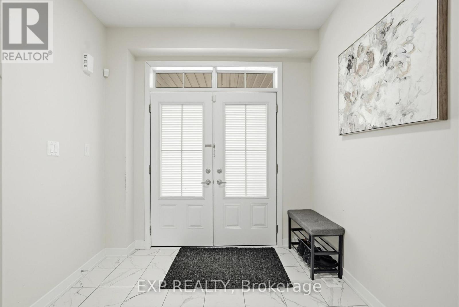 19 Hawick Crescent, Haldimand, Ontario  N3W 0G5 - Photo 5 - X12834406