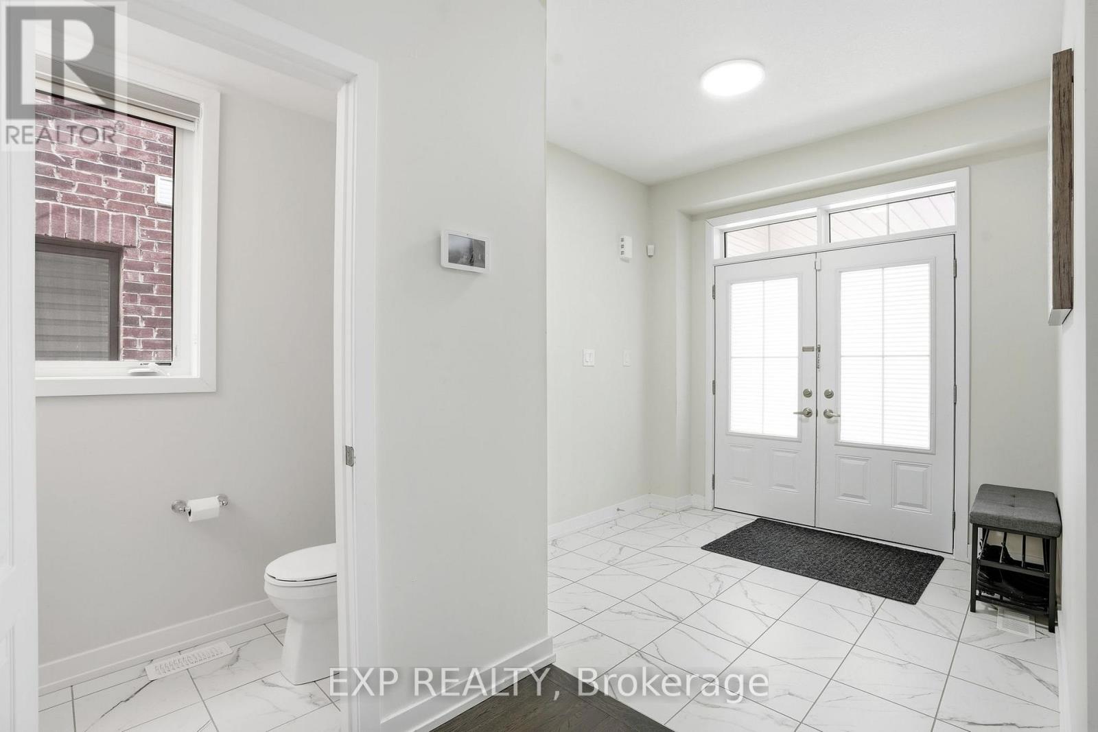 19 Hawick Crescent, Haldimand, Ontario  N3W 0G5 - Photo 6 - X12834406