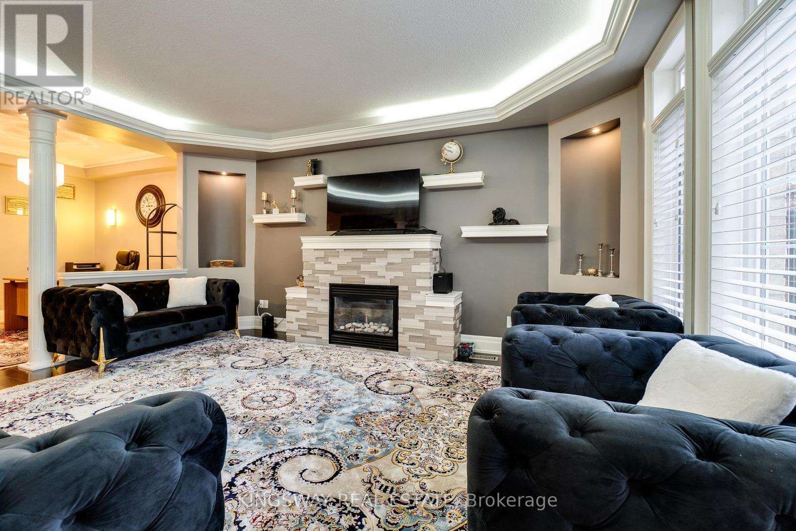 261 Fair Street, Hamilton, Ontario  L9K 0B9 - Photo 12 - X12838156