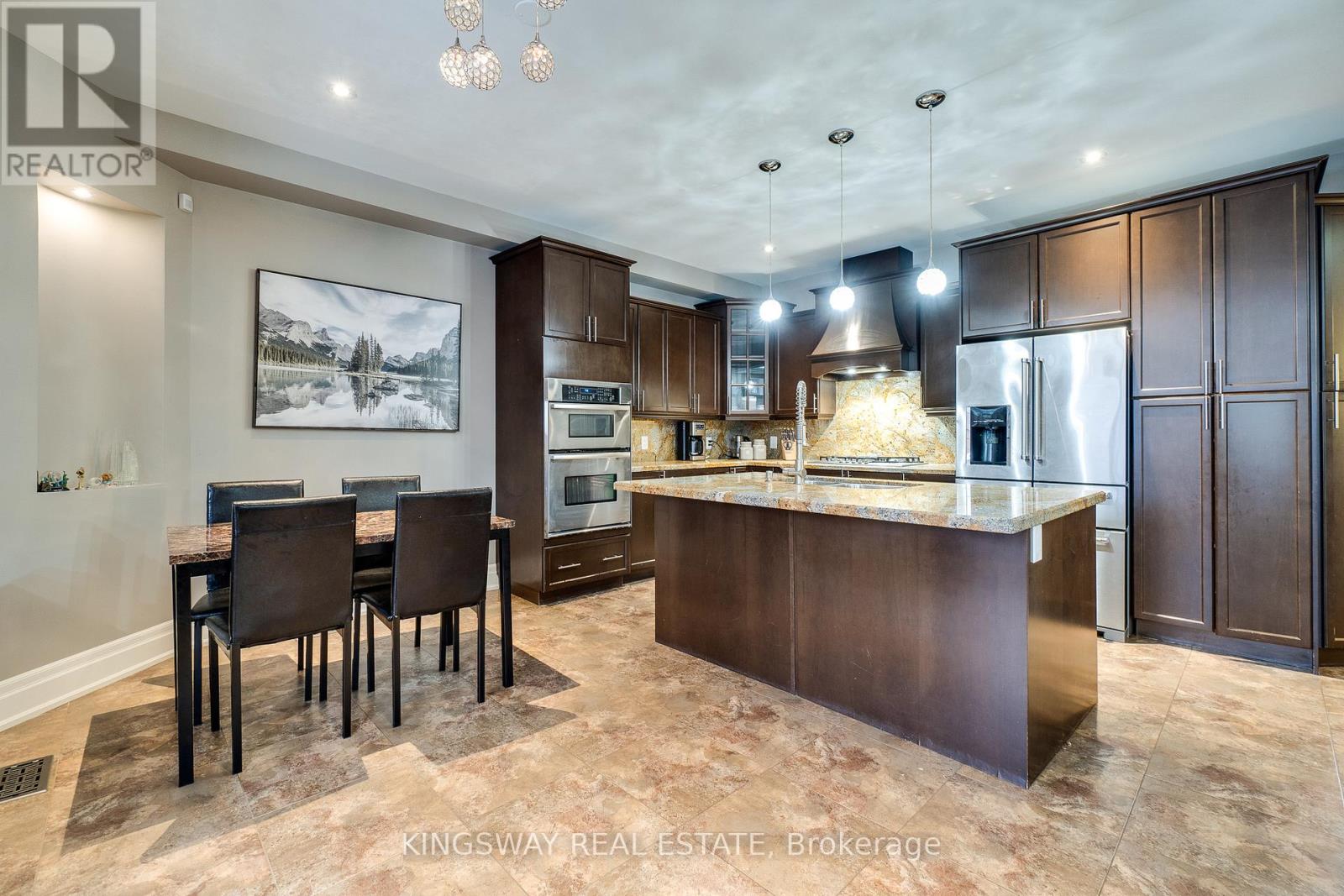 261 Fair Street, Hamilton, Ontario  L9K 0B9 - Photo 17 - X12838156