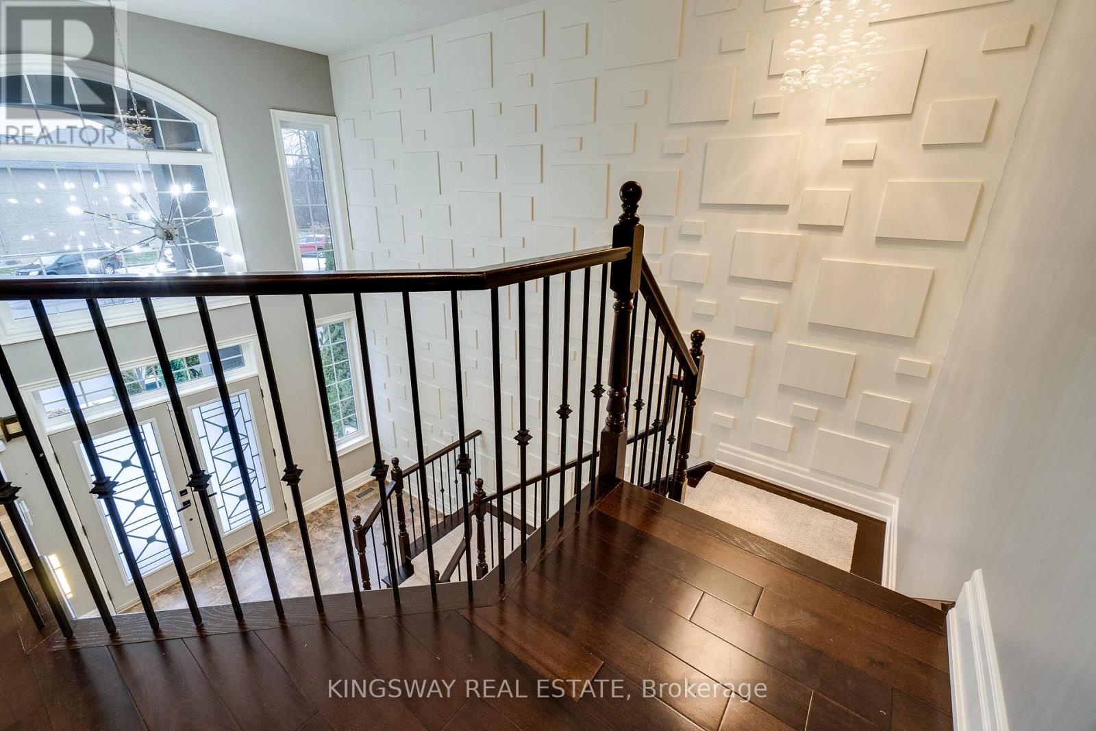 261 Fair Street, Hamilton, Ontario  L9K 0B9 - Photo 27 - X12838156