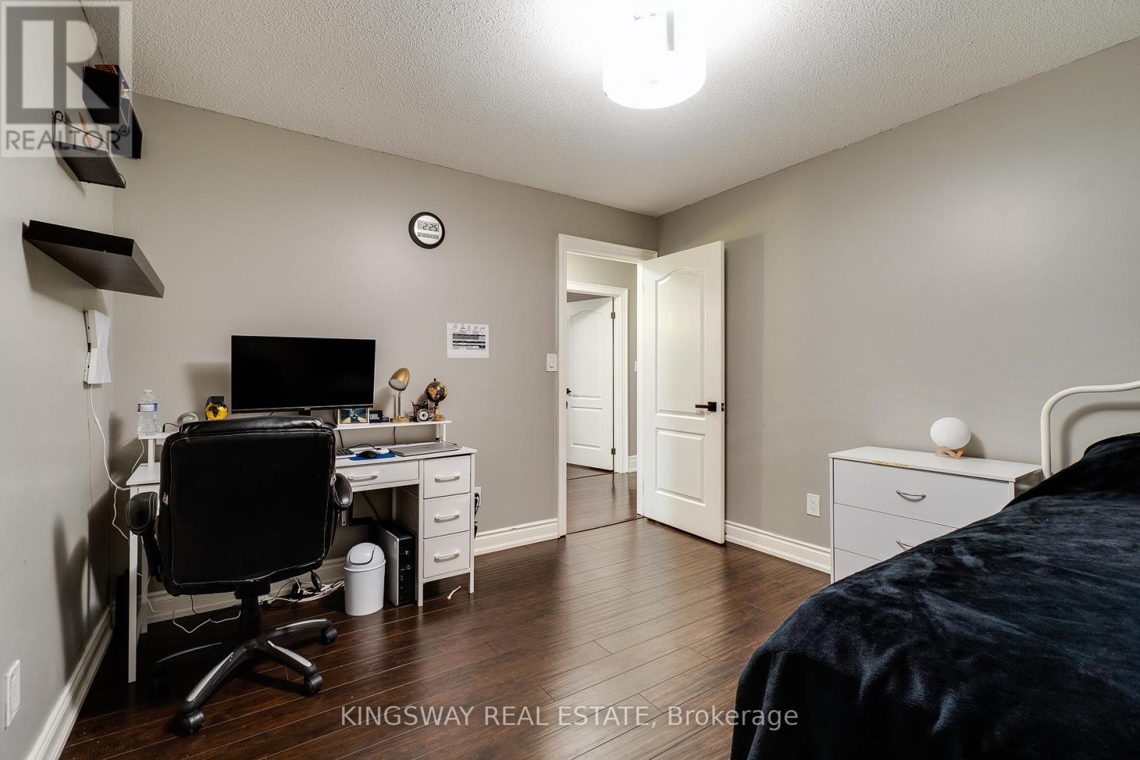 261 Fair Street, Hamilton, Ontario  L9K 0B9 - Photo 35 - X12838156