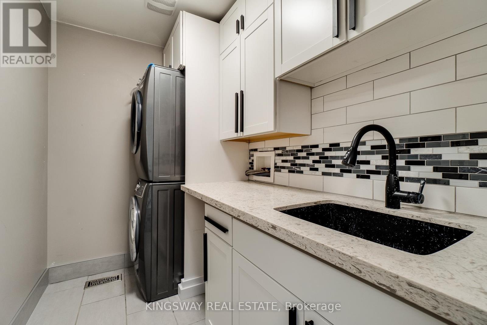 261 Fair Street, Hamilton, Ontario  L9K 0B9 - Photo 39 - X12838156