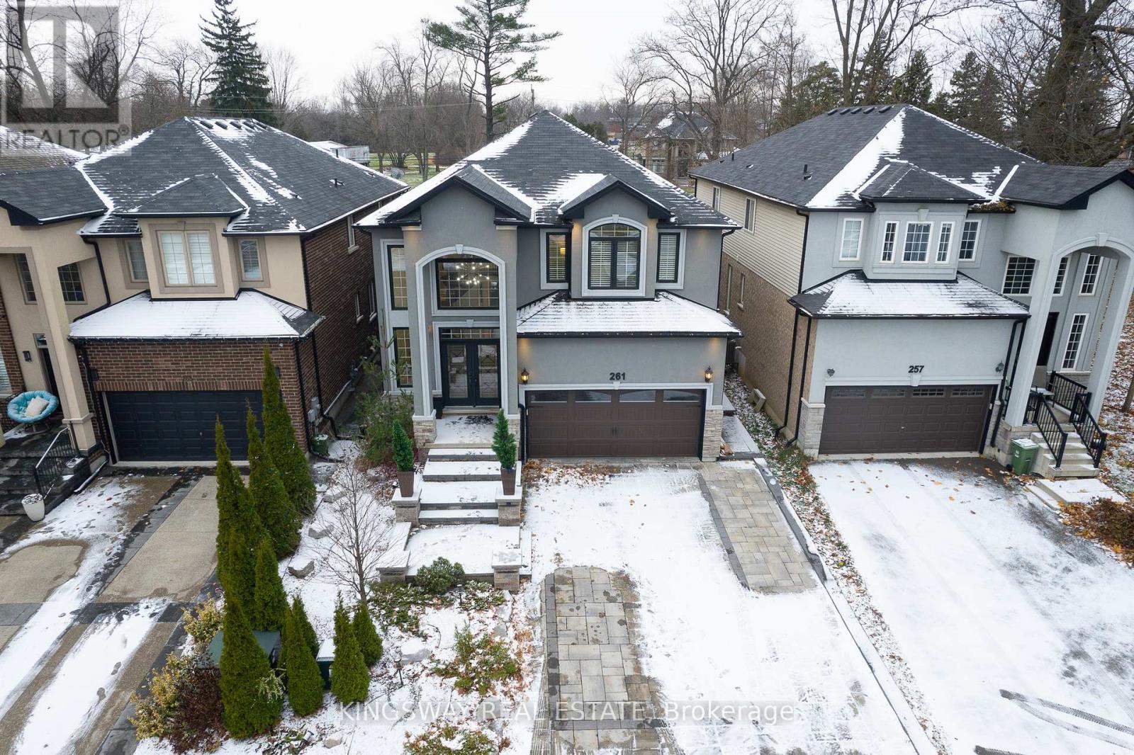 261 Fair Street, Hamilton, Ontario  L9K 0B9 - Photo 4 - X12838156