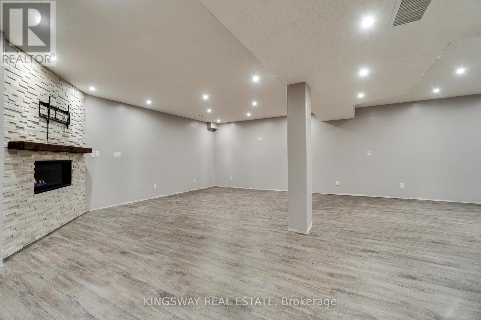 261 Fair Street, Hamilton, Ontario  L9K 0B9 - Photo 41 - X12838156