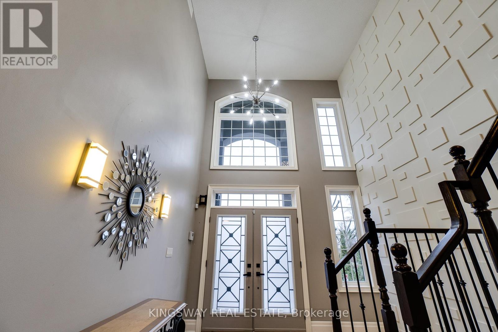 261 Fair Street, Hamilton, Ontario  L9K 0B9 - Photo 6 - X12838156