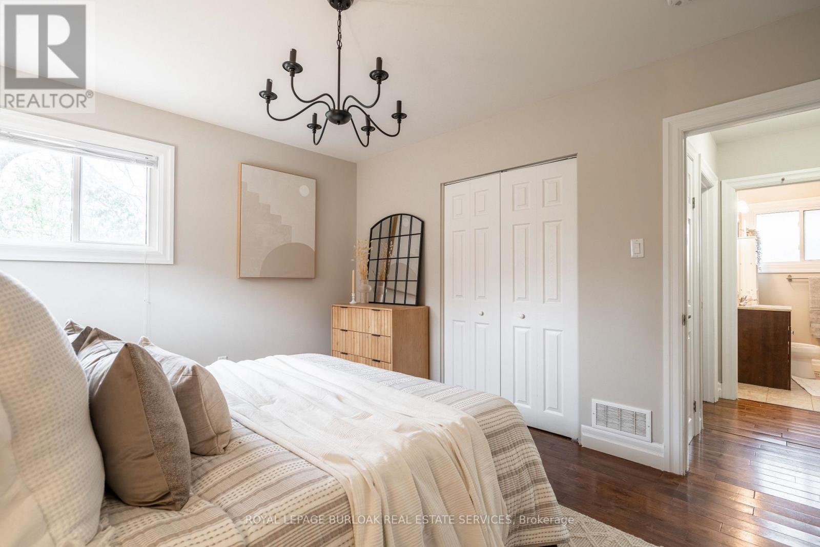 Upper - 34 Briarwood Crescent, Hamilton, Ontario  L9C 4B9 - Photo 19 - X12838296