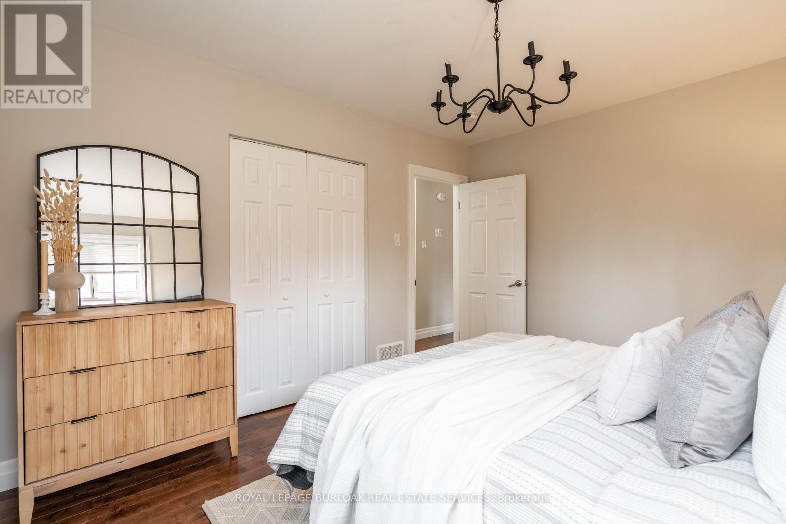 Upper - 34 Briarwood Crescent, Hamilton, Ontario  L9C 4B9 - Photo 20 - X12838296