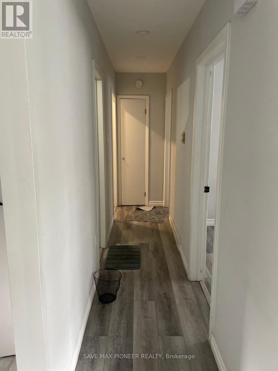 Upper - 136 Appel Street, London East, Ontario  N5Y 1R4 - Photo 10 - X12838326