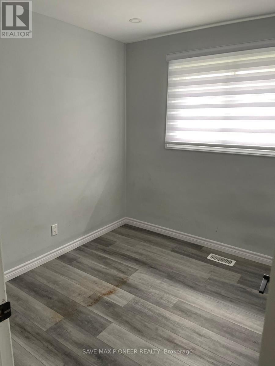 Upper - 136 Appel Street, London East, Ontario  N5Y 1R4 - Photo 14 - X12838326