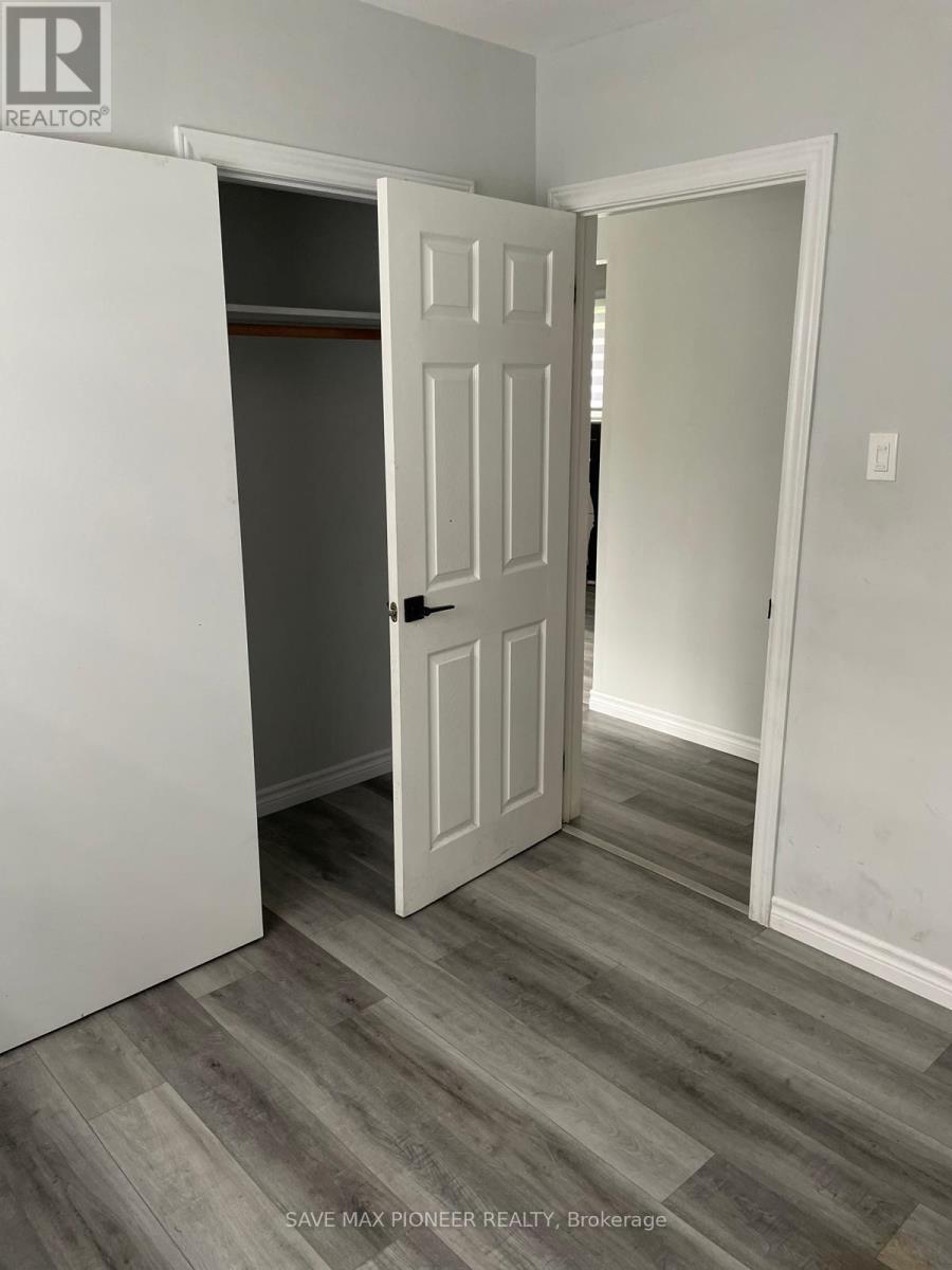 Upper - 136 Appel Street, London East, Ontario  N5Y 1R4 - Photo 3 - X12838326