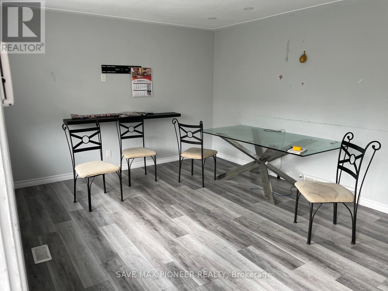 Upper - 136 Appel Street, London East, Ontario  N5Y 1R4 - Photo 4 - X12838326