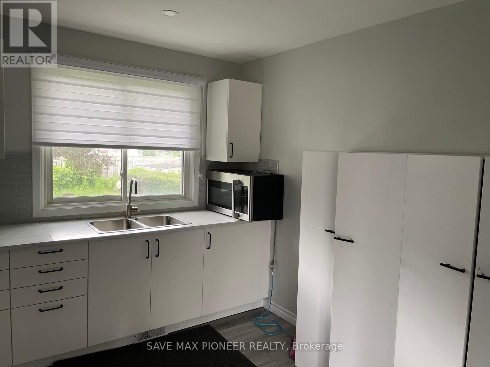 Upper - 136 Appel Street, London East, Ontario  N5Y 1R4 - Photo 6 - X12838326