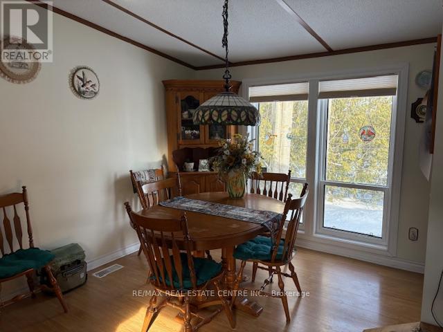 40 Maple Grove Village Road, Southgate, Ontario  N0C 1B0 - Photo 18 - X12838368