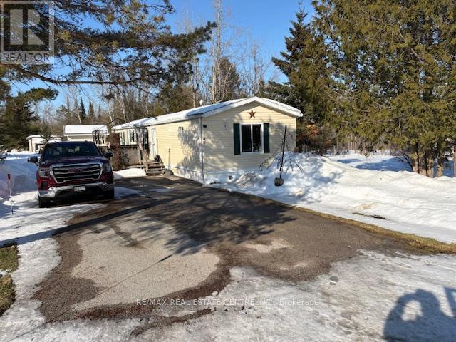 40 Maple Grove Village Road, Southgate, Ontario  N0C 1B0 - Photo 2 - X12838368