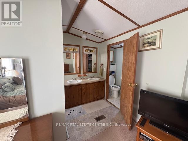 40 Maple Grove Village Road, Southgate, Ontario  N0C 1B0 - Photo 22 - X12838368