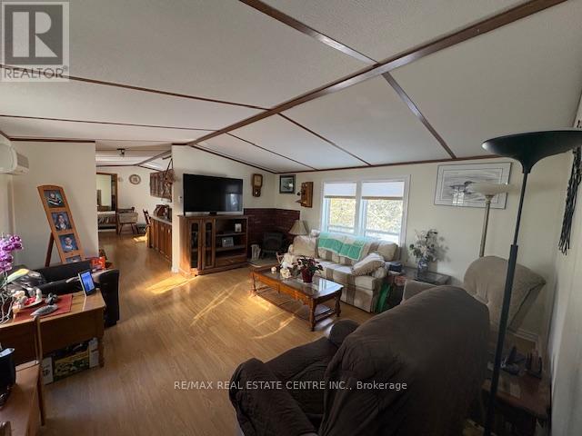 40 Maple Grove Village Road, Southgate, Ontario  N0C 1B0 - Photo 6 - X12838368