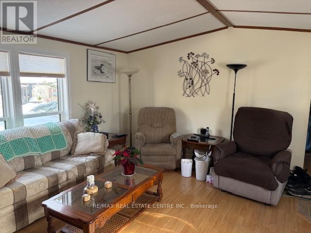 40 Maple Grove Village Road, Southgate, Ontario  N0C 1B0 - Photo 7 - X12838368