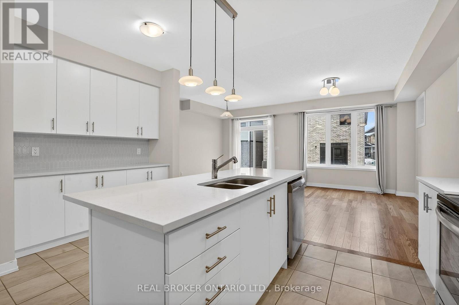 42 Sunflower Crescent, Thorold, Ontario  L3B 0L3 - Photo 8 - X12838390